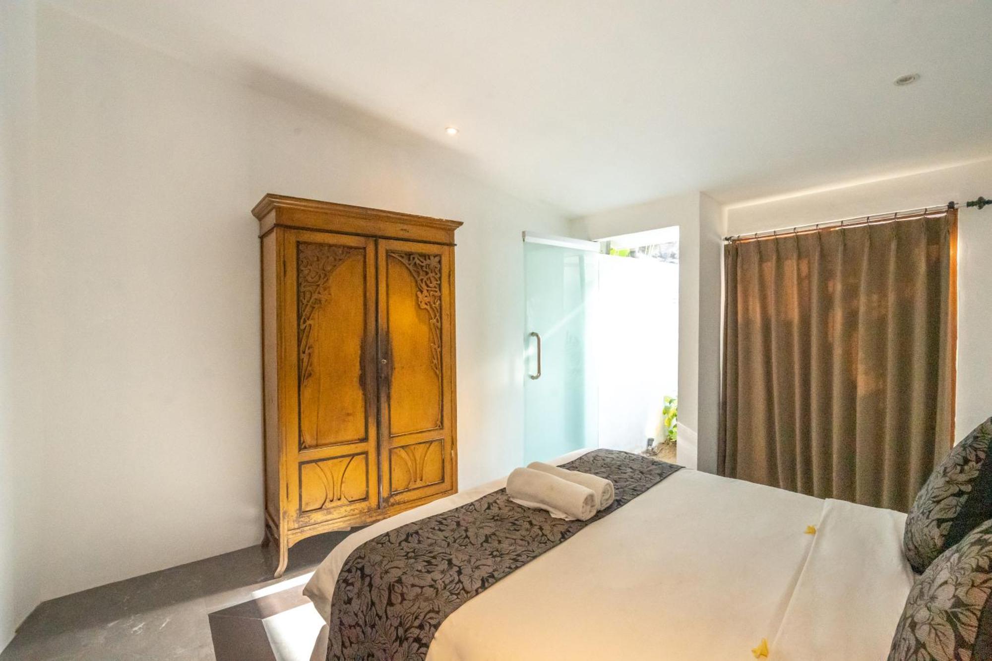 Villa Etnik Seminyak Exteriör bild
