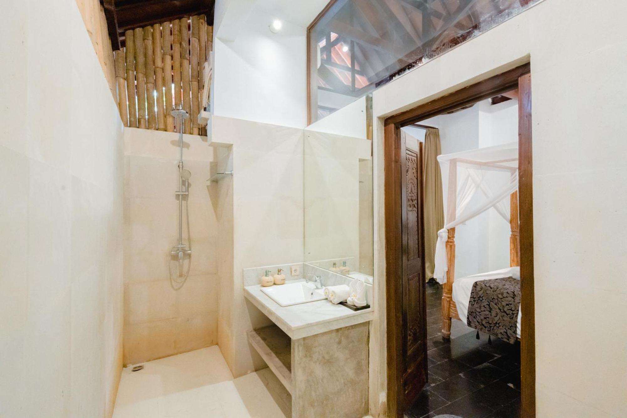 Villa Etnik Seminyak Exteriör bild