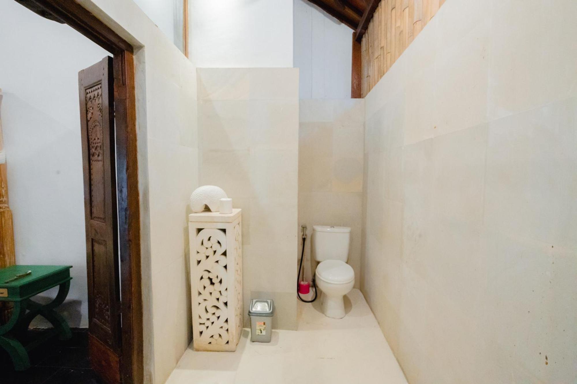 Villa Etnik Seminyak Exteriör bild