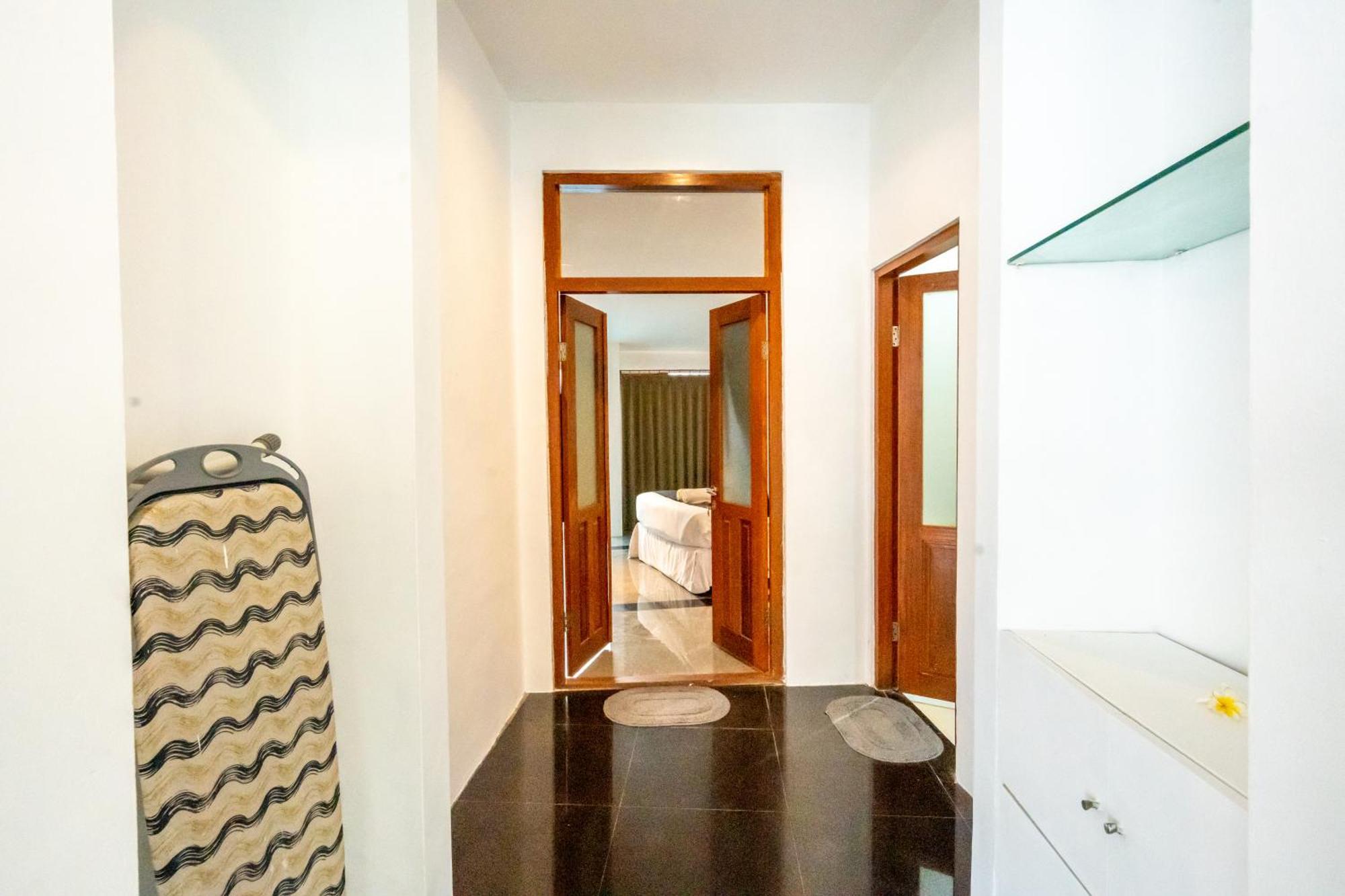 Villa Etnik Seminyak Exteriör bild