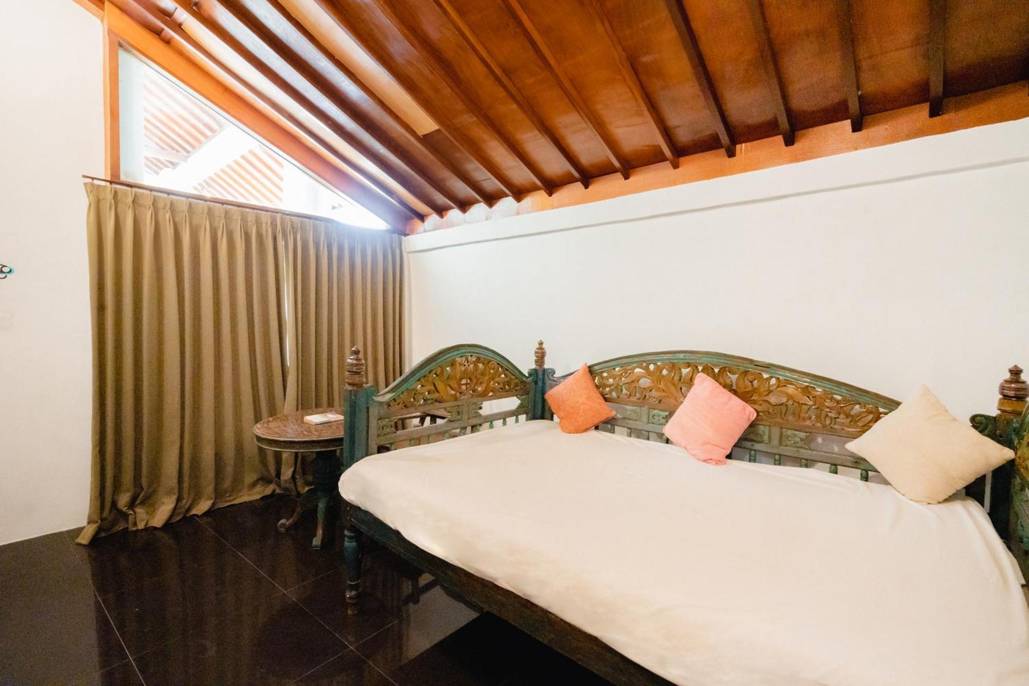 Villa Etnik Seminyak Exteriör bild